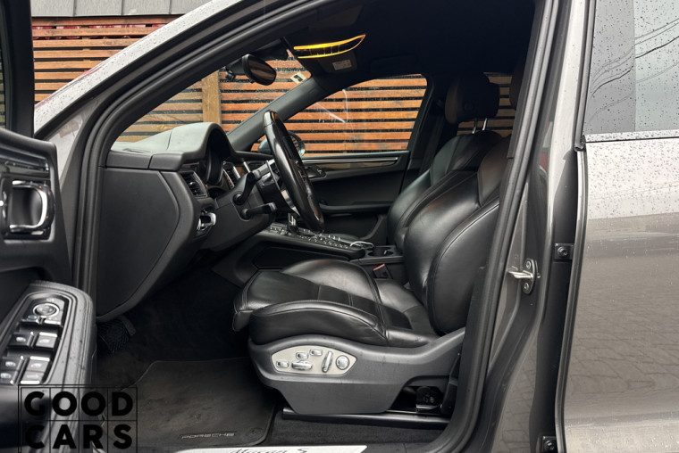 Porsche Macan S - 23