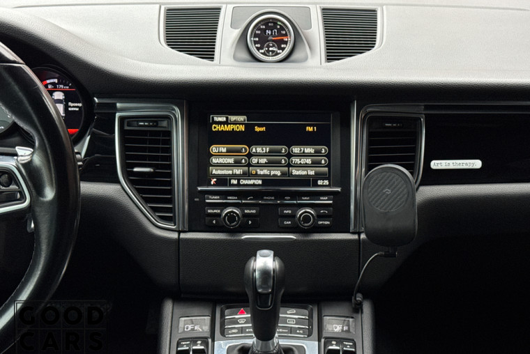 Porsche Macan S - 37