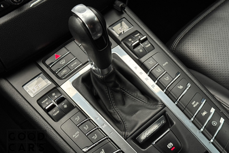 Porsche Macan S - 39