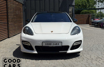 Porsche Panamera Turbo - 2011