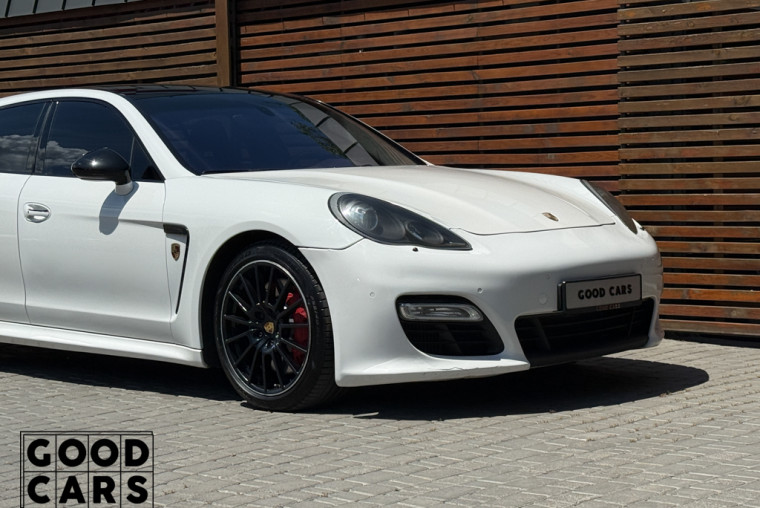Porsche Panamera Turbo - 15