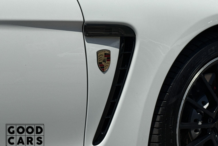 Porsche Panamera Turbo - 16