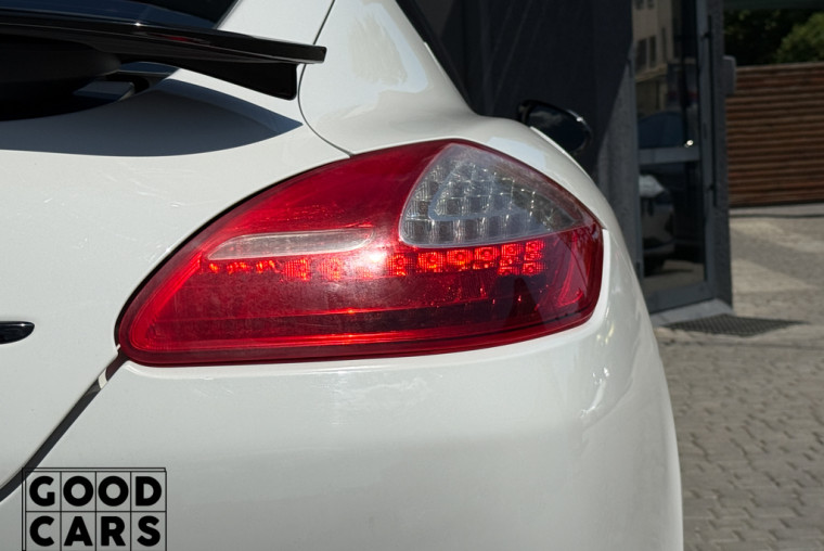 Porsche Panamera Turbo - 10
