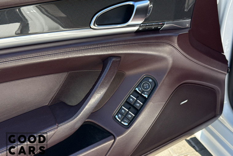 Porsche Panamera Turbo - 21