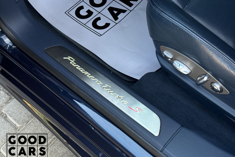 Porsche Panamera Turbo S - 26