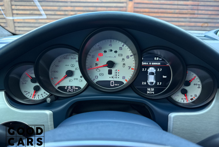 Porsche Panamera Turbo S - 43