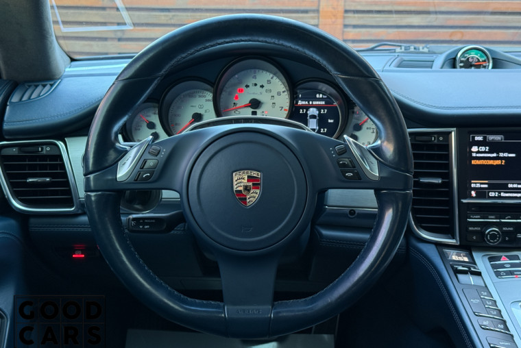 Porsche Panamera Turbo S - 40