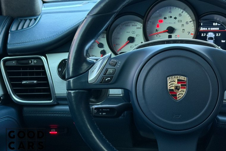 Porsche Panamera Turbo S - 41