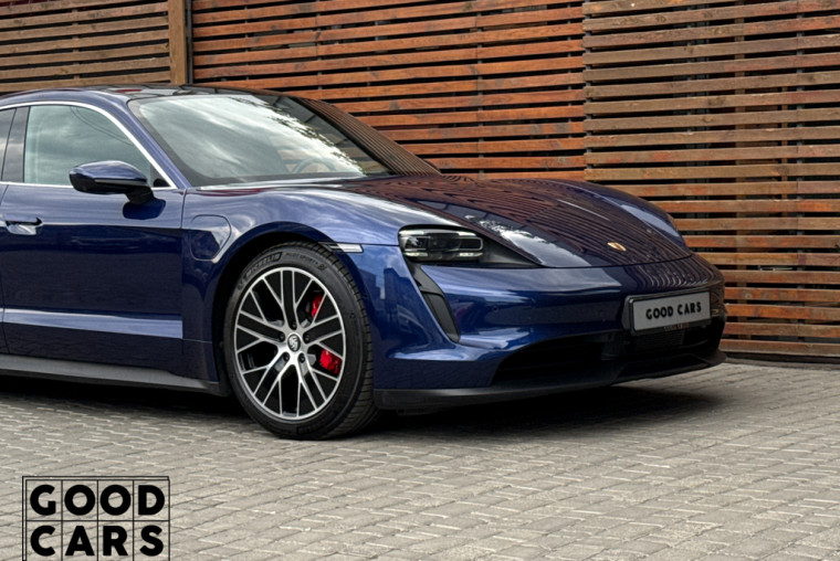 Porsche Taycan 4S - 15