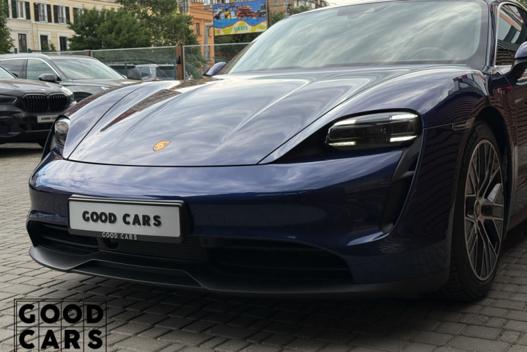 Porsche Taycan 4S - 16