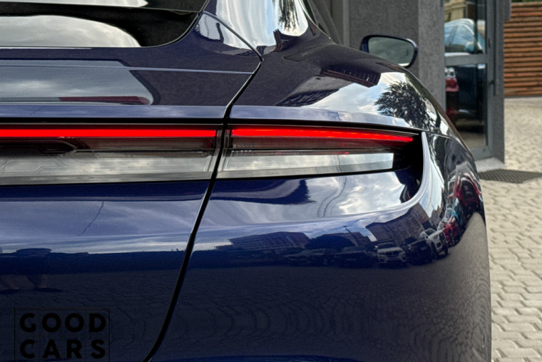 Porsche Taycan 4S - 10