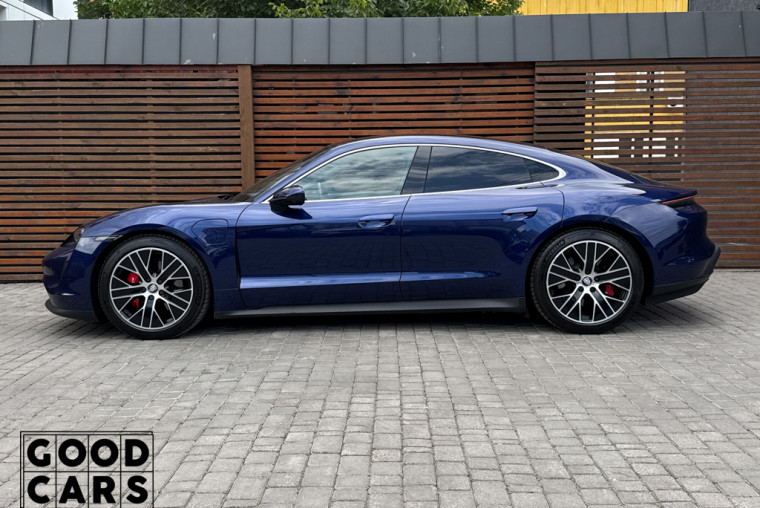 Porsche Taycan 4S - 3