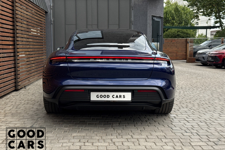 Porsche Taycan 4S - 5
