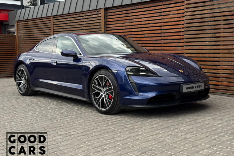 Porsche Taycan 4S - 8