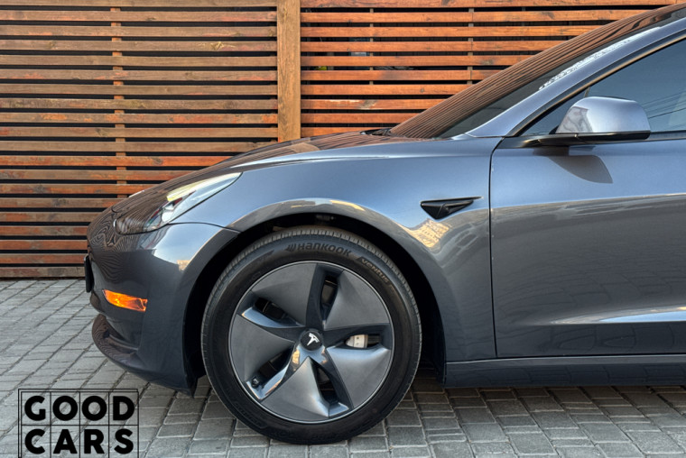 Tesla Model 3 - 11