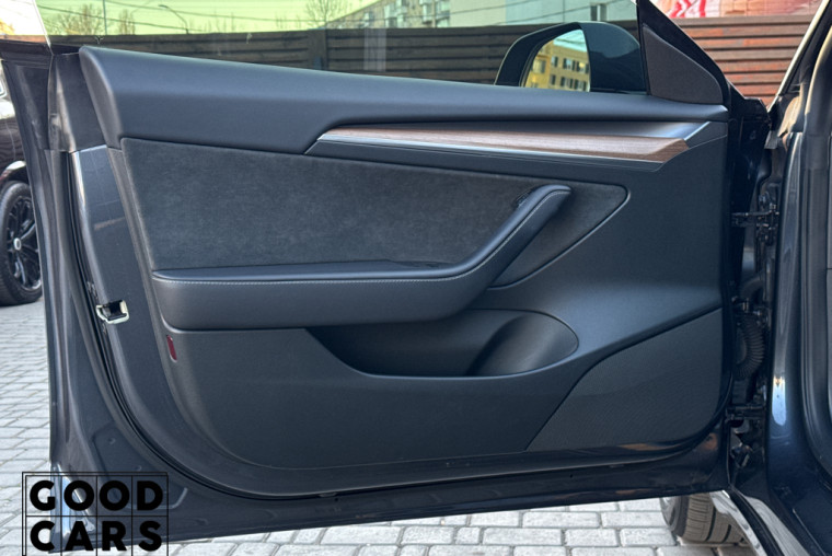 Tesla Model 3 - 18
