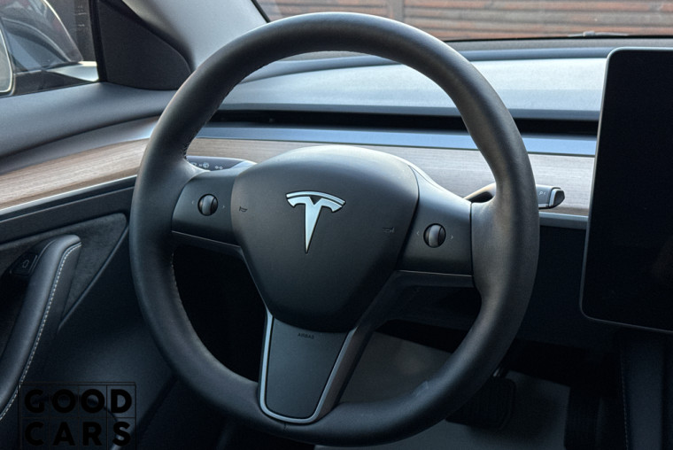 Tesla Model 3 - 29