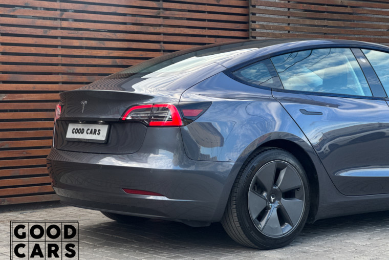 Tesla Model 3 - 17