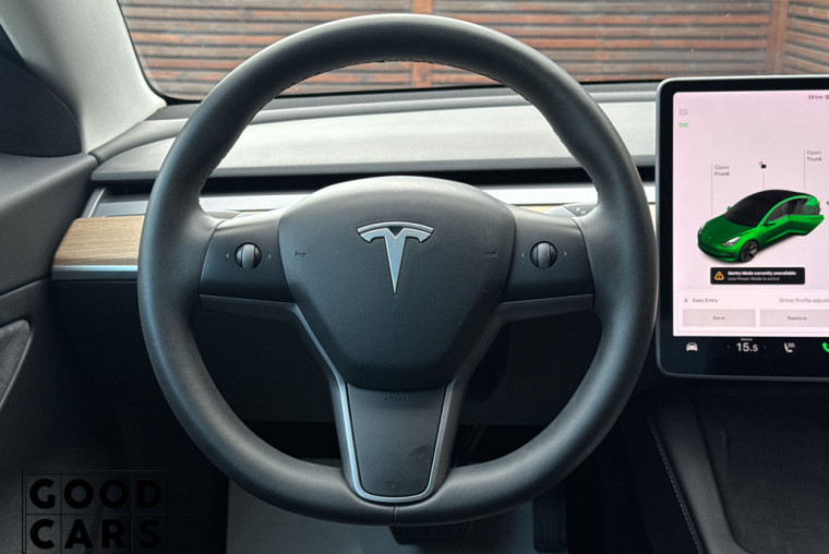 Tesla Model 3 - 35