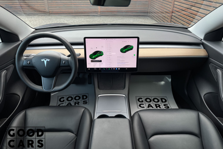 Tesla Model 3 - 36