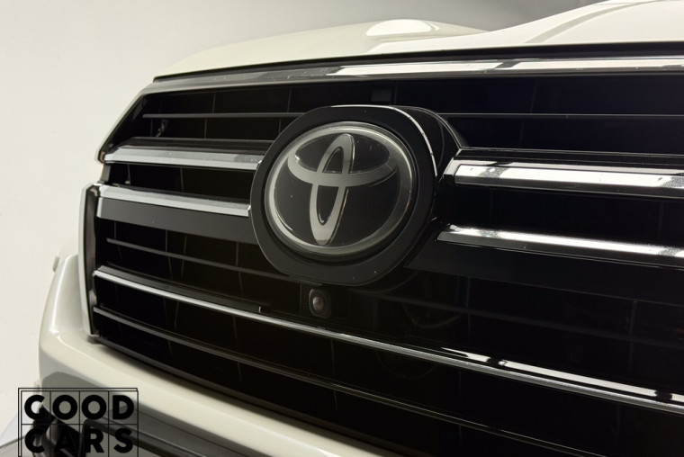 Toyota Land Cruiser 200 - 13