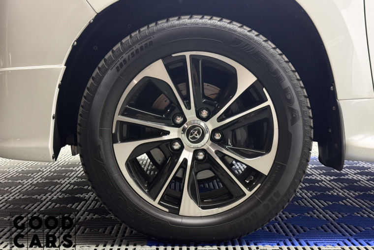 Toyota Land Cruiser 200 - 10