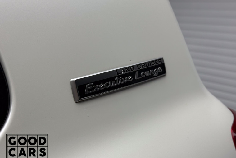 Toyota Land Cruiser 200 - 19
