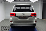 Toyota Land Cruiser 200 - 4