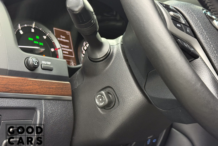 Toyota Land Cruiser 200 - 23