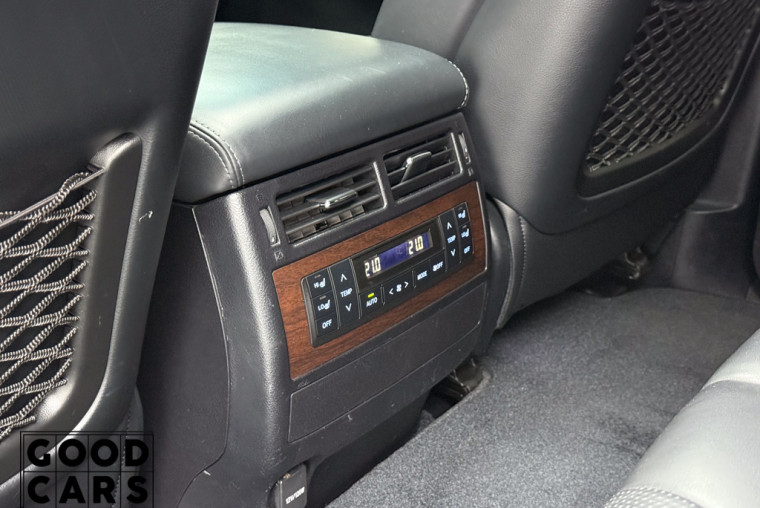 Toyota Land Cruiser 200 - 30