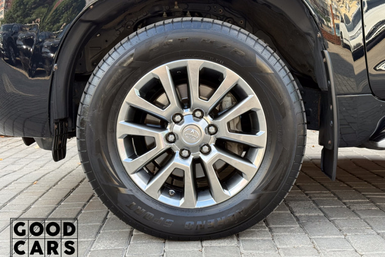 Toyota Land Cruiser Prado - 10