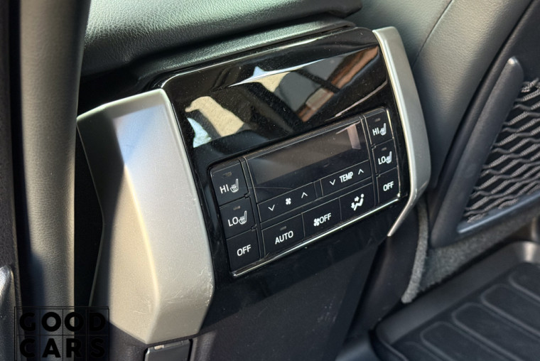 Toyota Land Cruiser Prado - 23