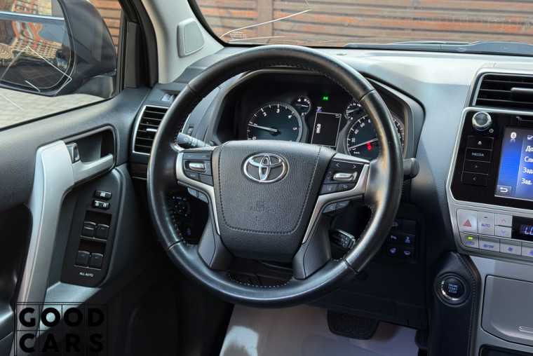 Toyota Land Cruiser Prado - 24
