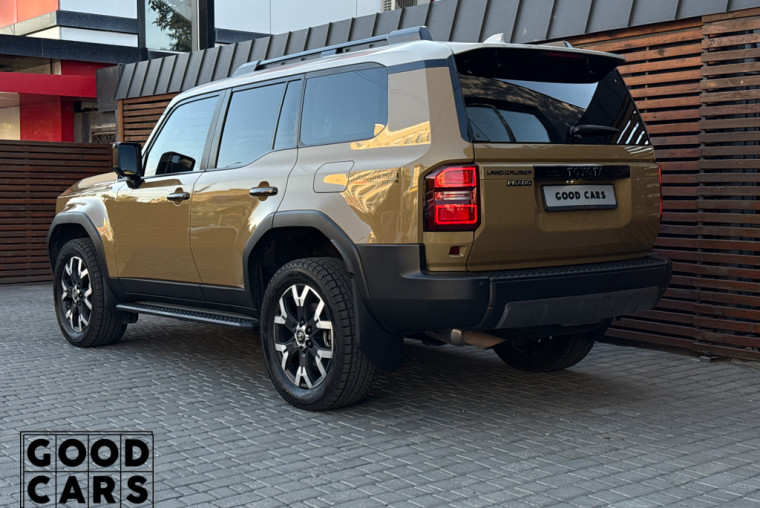 Toyota Land Cruiser Prado - 4