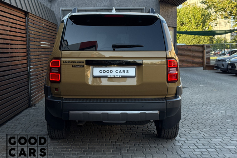 Toyota Land Cruiser Prado - 5