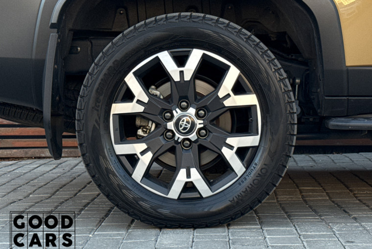 Toyota Land Cruiser Prado - 14