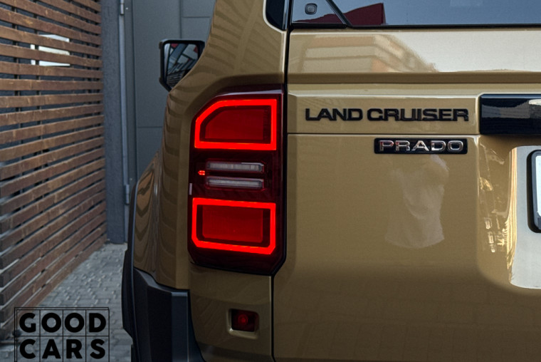 Toyota Land Cruiser Prado - 10