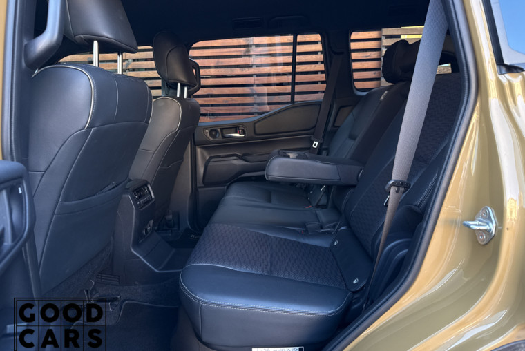 Toyota Land Cruiser Prado - 31
