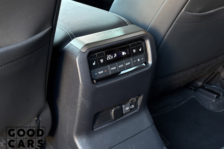 Toyota Land Cruiser Prado - 33