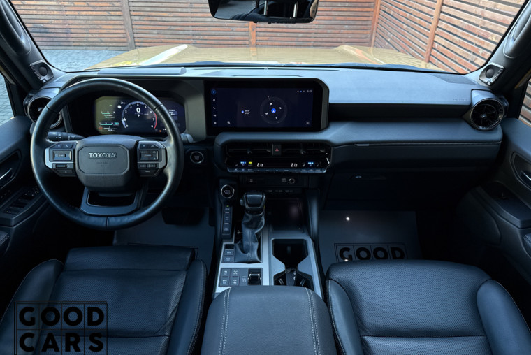Toyota Land Cruiser Prado - 42