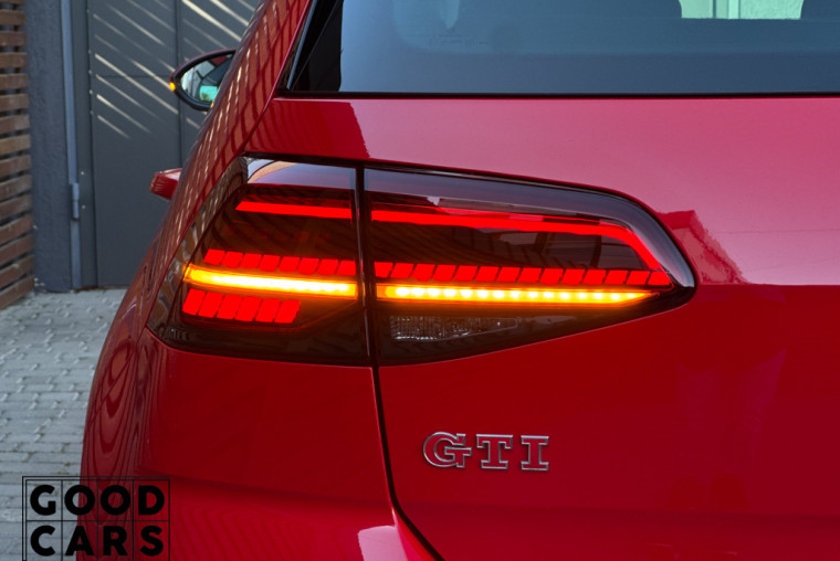 Volkswagen Golf GTI - 10