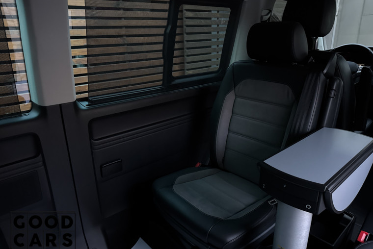 Volkswagen Multivan - 29