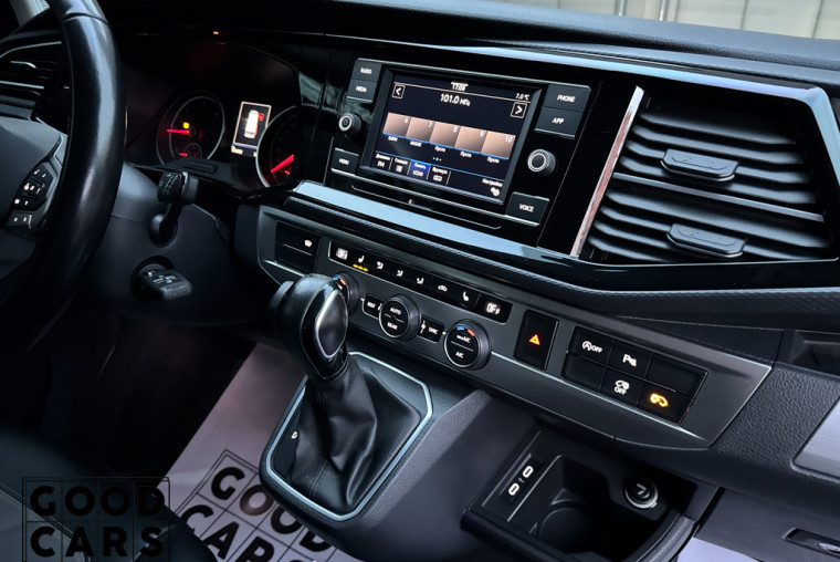 Volkswagen Multivan - 36