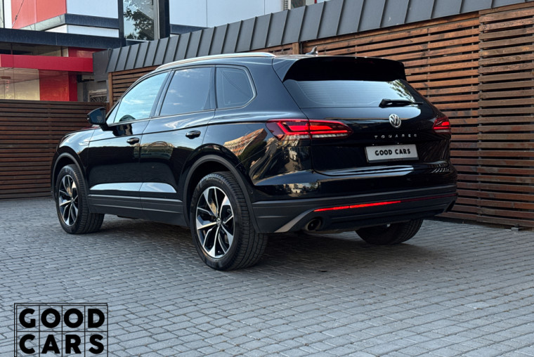 Volkswagen Touareg - 4