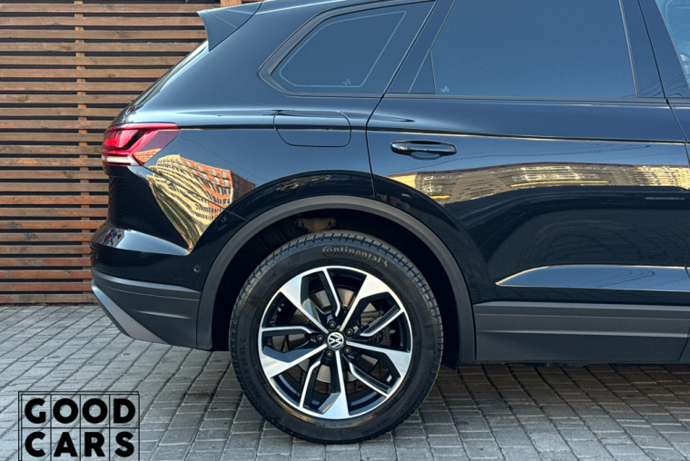 Volkswagen Touareg - 13