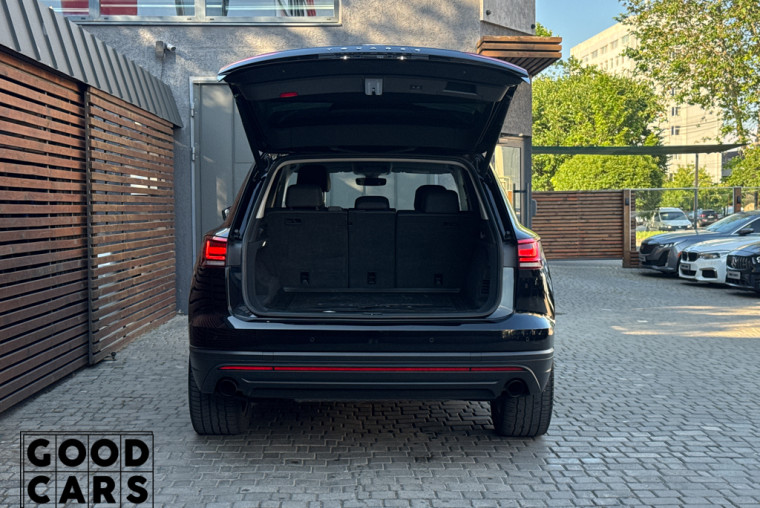 Volkswagen Touareg - 18
