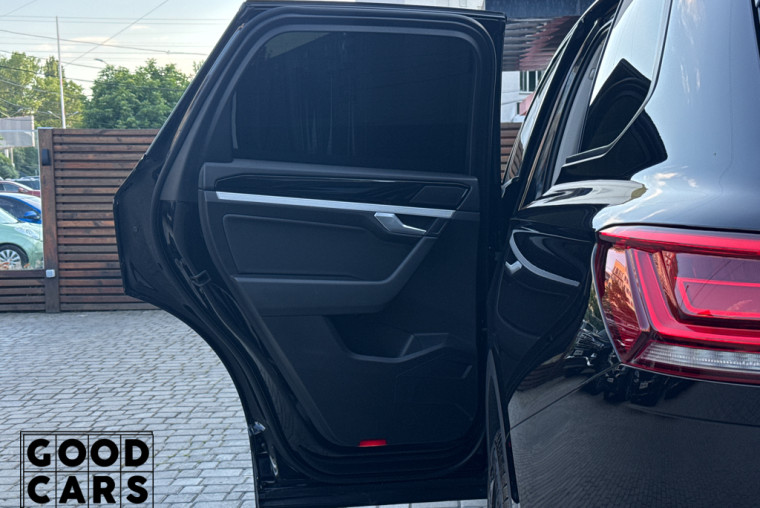 Volkswagen Touareg - 27