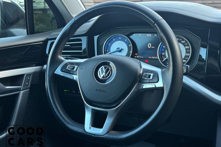 Volkswagen Touareg - 32