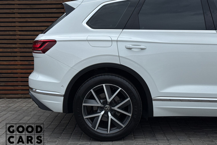 Volkswagen Touareg - 11