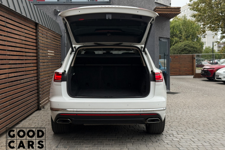 Volkswagen Touareg - 18